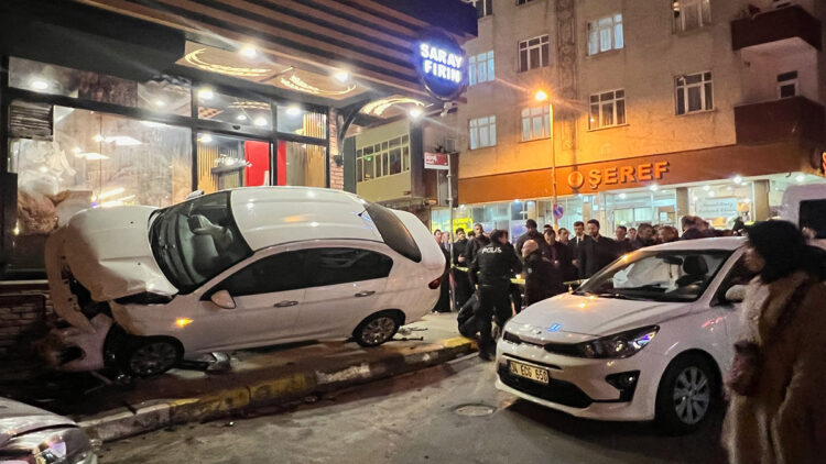 Pendik'te kaza: 5 yaralı