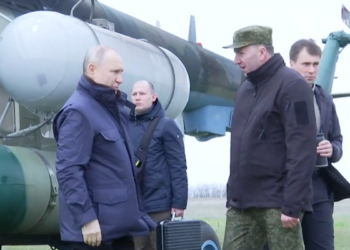 Putin Herson ve Luhansk bölgelerini ziyaret etti