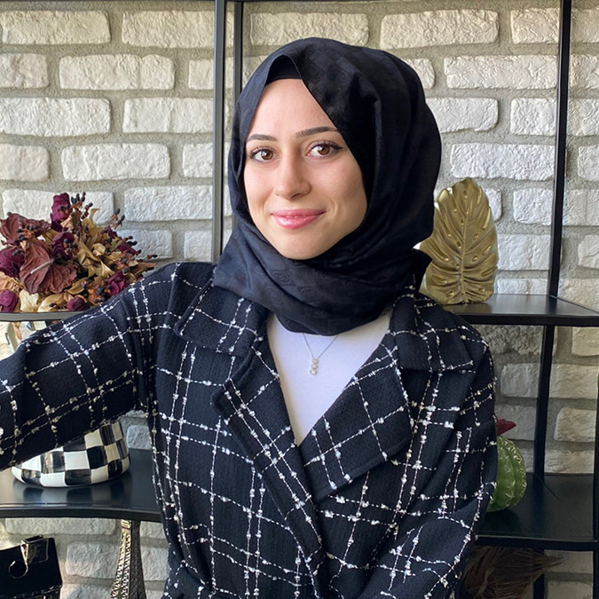 Bayramda psikolojik olarak daha fazla yeme eğilimine geçildiğini söyleyen Diyetisyen Beyza Korkmaz, ramazan sonrası beslenme alışkanlığının eski düzenine dönmesi için dengeli ve yavaş bir geçiş yapılması gerektiğini belirterek bayrama özel önerilerde bulundu.