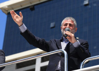 Senin hangi mezhepten olduğunu soran var mı