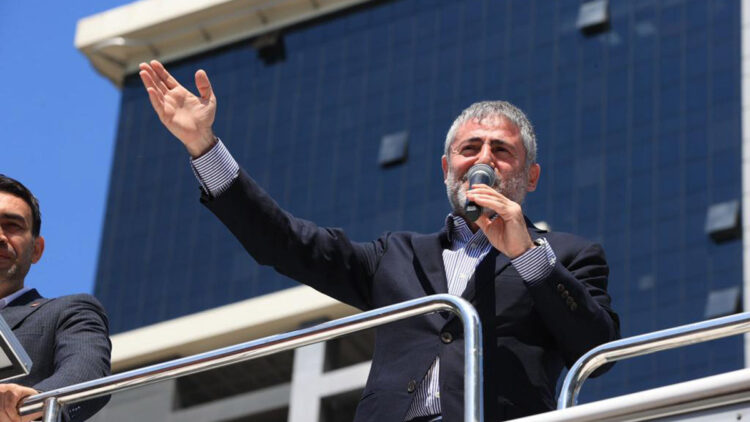 Senin hangi mezhepten olduğunu soran var mı