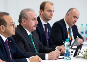 Şentop, Ukrayna Parlamento Başkanı ile görüştü