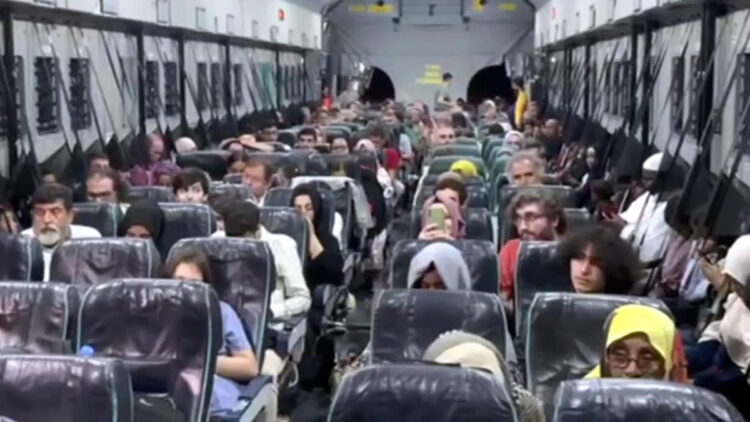 Sudan'a tahliye için giden uçağımıza ateş açıldı