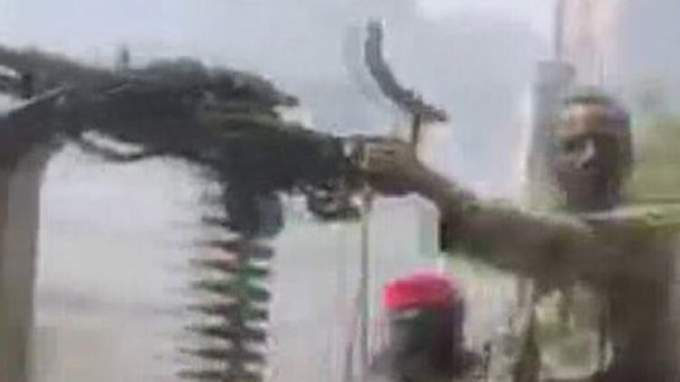 Sudan'da Türk çift çatışmanın ortasında kaldı