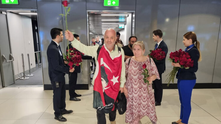 Sudan'dan tahliye edilen 167 Türk İstanbul'da