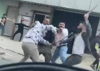 Sultanbeyli'de silahlı ve sopalı kavga: 2 yaralı