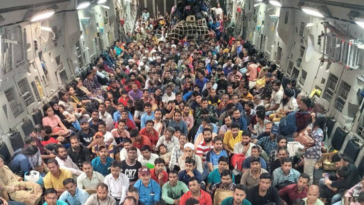 Suudi Arabistan, deniz yoluyla 2872 kişiyi tahliye etti