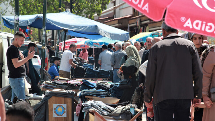 Tarihi Sur ilçesinde bayram hareketliliği