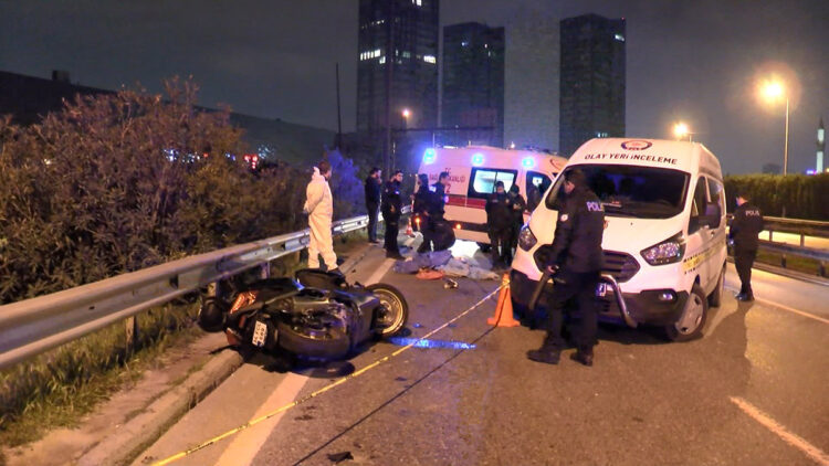 Ümraniye'de TIR'a çarpan motosikletli öldü