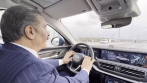 Fahrettin Koca Togg'u makam aracı yaptı