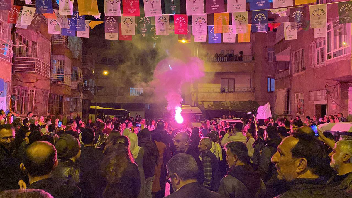 Yeşil Sol Parti'nin seçim bürosu açılışına soruşturma