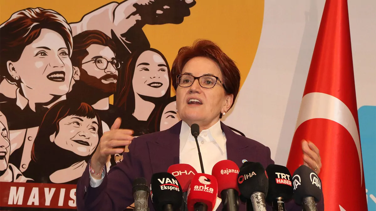 İyi̇ parti genel başkanı meral akşener, "bir oyunuz kemal'e, bir oyunuz da meral'e. Başbakan olmayı allah var çok istiyorum, bedavadan olmaz, oylarınızla olur" dedi.