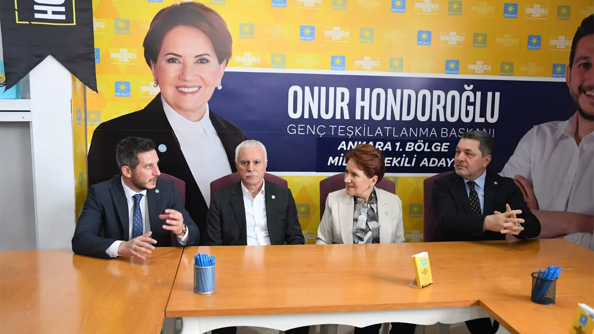 İyi̇ parti genel başkanı meral akşener, "ak parti'ye yıllarca oy vermiş, bugün de vermek isteyenler öncelikle 14 mayıs'ta i̇yi̇ parti'ye ve sayın kılıçdaroğlu'na oy vermeliler.  çünkü bu ucube sistemin değişmesi lazım" dedi.