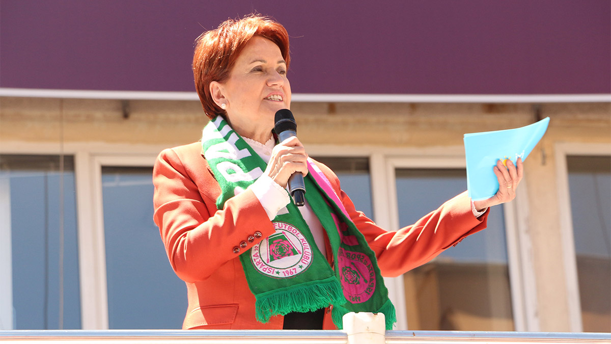 İYİ Parti Genel Başkanı Meral Akşener, "14 Mayıs'ta seçimi kazanırsak, işgalciymişiz. Hadi oradan be. Kendinize gelin, kendinize. Bunlar, kafayı yemiş" dedi.