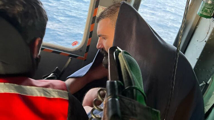 Antalya'da yabancı bandıralı ticari gemi battı