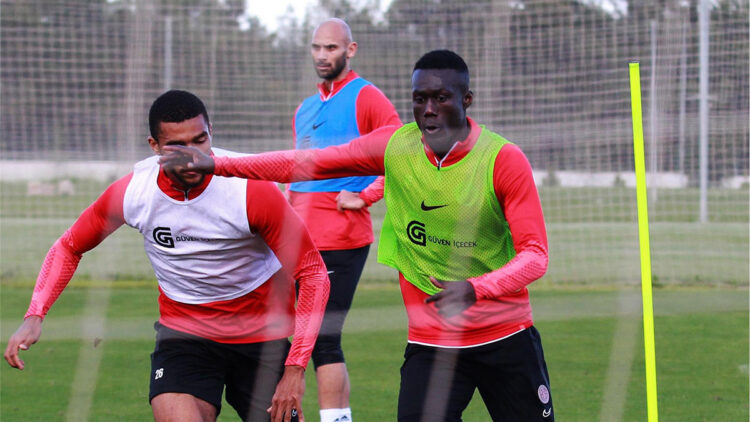 Antalyaspor İstanbulspor'u yenmek istiyor