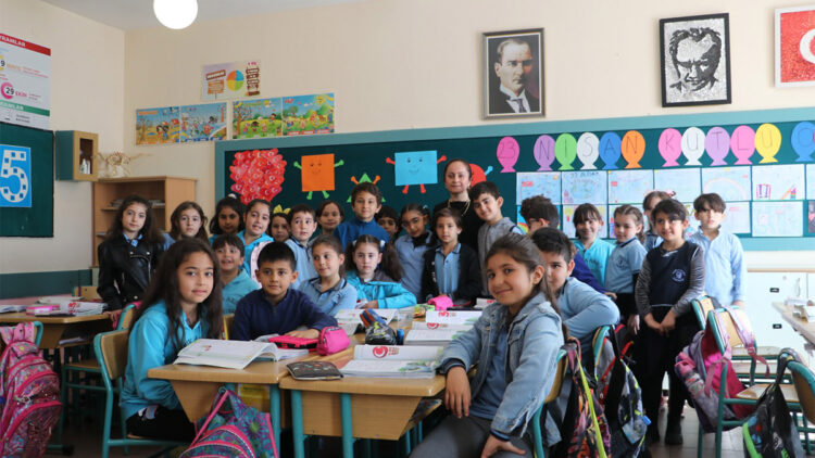 Ara tatil öncesi son ders zili çaldı