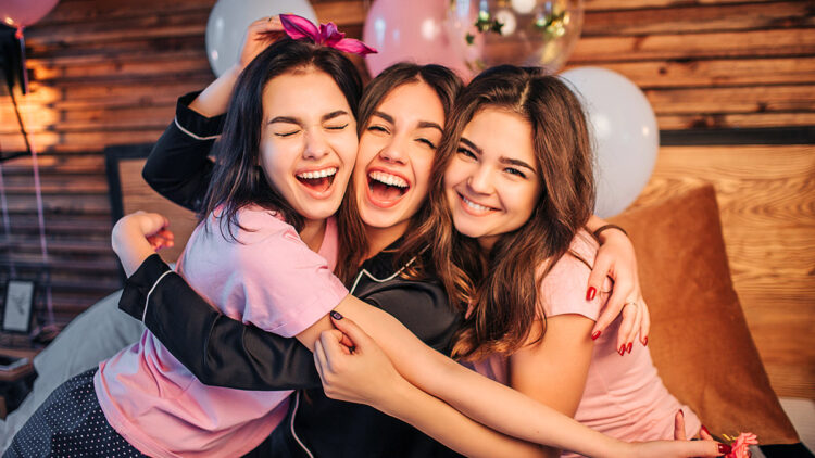 Yıllanmış dostluklar