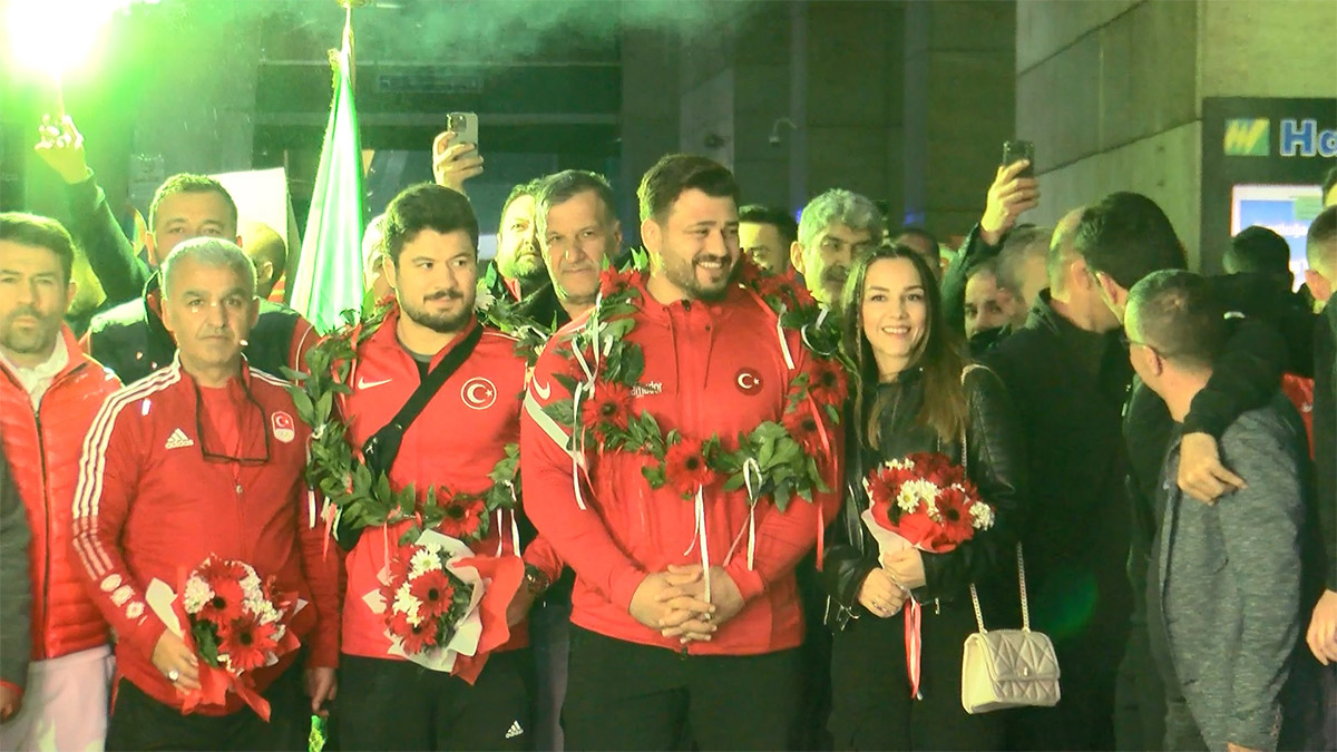 Rıza Kayaalp Ankara'da coşkuyla karşılandı