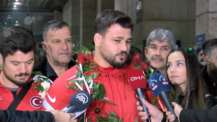 Rıza Kayaalp Ankara'da coşkuyla karşılandı