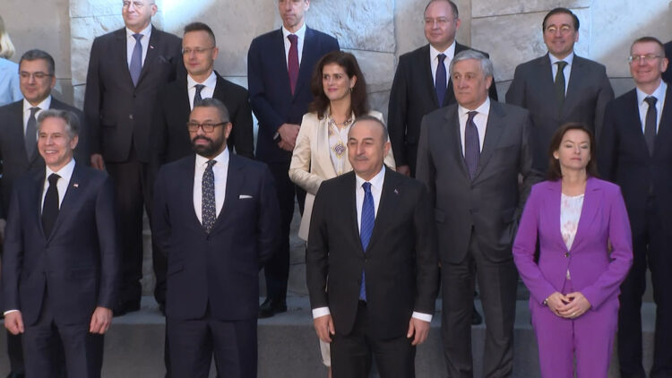 Çavuşoğlu, İngiltere Dışişleri Bakanı Cleverly ile görüştü