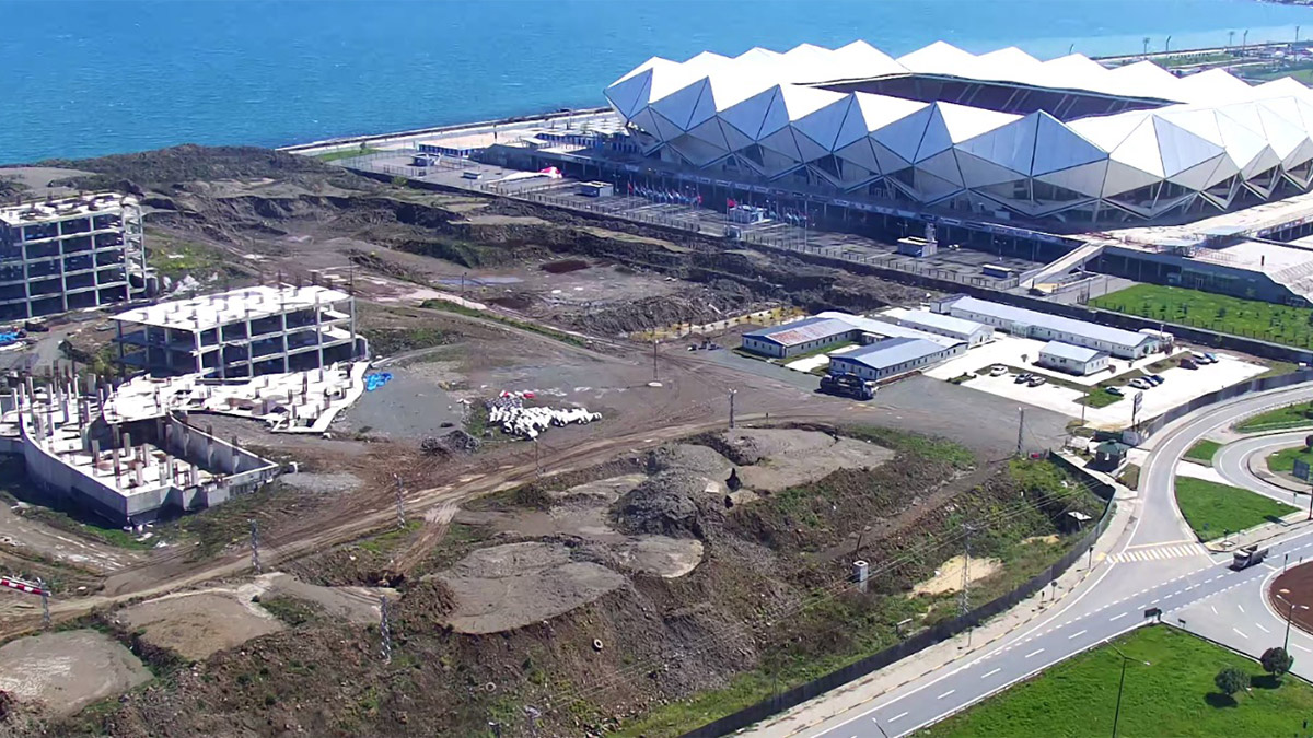 Ulaştırma ve Altyapı Bakanı Adil Karaismailoğlu, "Sayın Cumhurbaşkanı'mızın liderliğinde icraatlar bitmez. Hedefimiz; büyük güçlü Türkiye. İnşallah 14 Mayıs'ta da vatandaşımızın takdirleriyle bu hizmetler artarak devam edecektir" dedi.