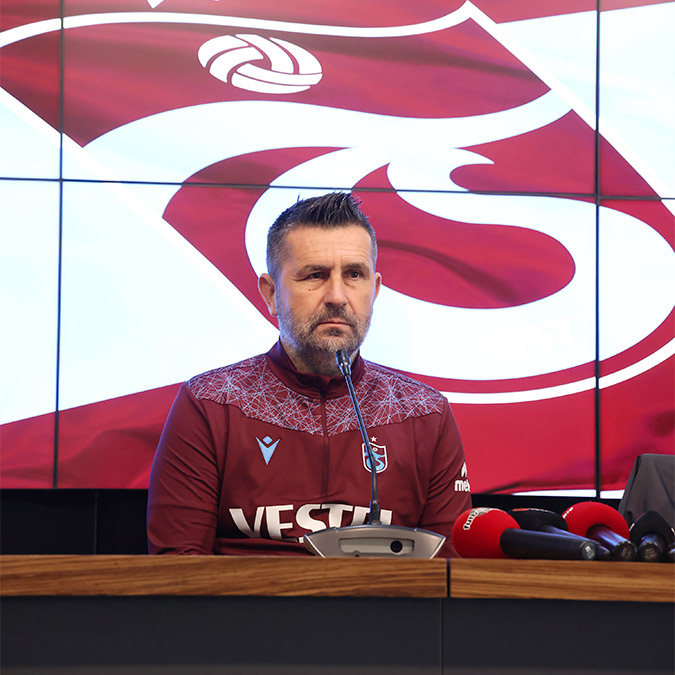 Trabzonspor Teknik Direktörü Nenad Bjelica, “Maçı kazandıracak olan organizasyon ve oyun disiplinidir. Bu tür detaylar size maçı kazandırır ya da kaybettirir. Her zaman değişime, rakibin oynadığı oyunculara, kendi elimizdeki oyunculara bağlı olarak değişiklik gösterecek. Sistemler asla maç kazandırmaz, maçı size kazandıran detaylardır” dedi.