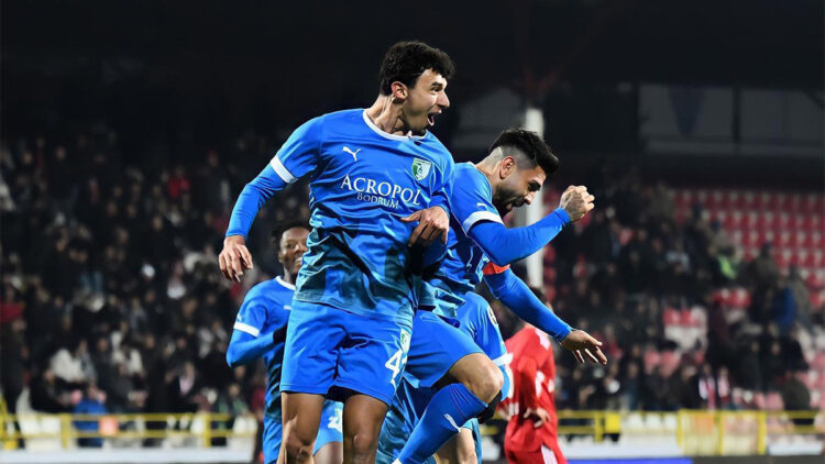 Gökdeniz Bayrakdar gol şov yaptı