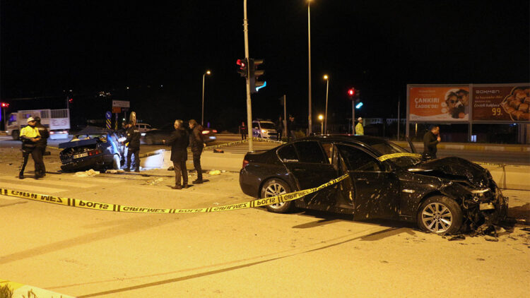 Çankırı'da kaza; 2 ağır 6 yaralı var