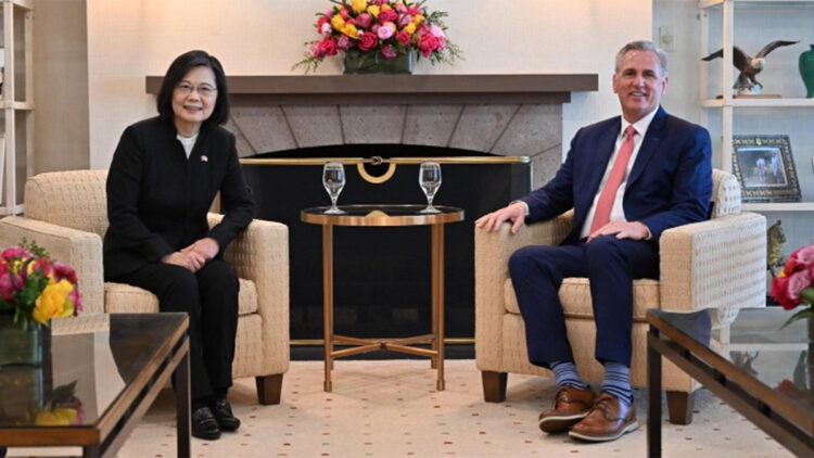 Çin Tayvan Boğazı'nda tatbikat başlattı