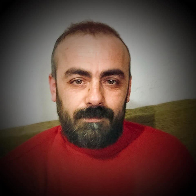 Çorbacıdaki cinayetin sanığı Serkan Köse (39), duruşmadaki savunmasında, "Bıçağı hedef gözetmeden rastgele salladım, kan kaybından ölmüş" diye konuştu.