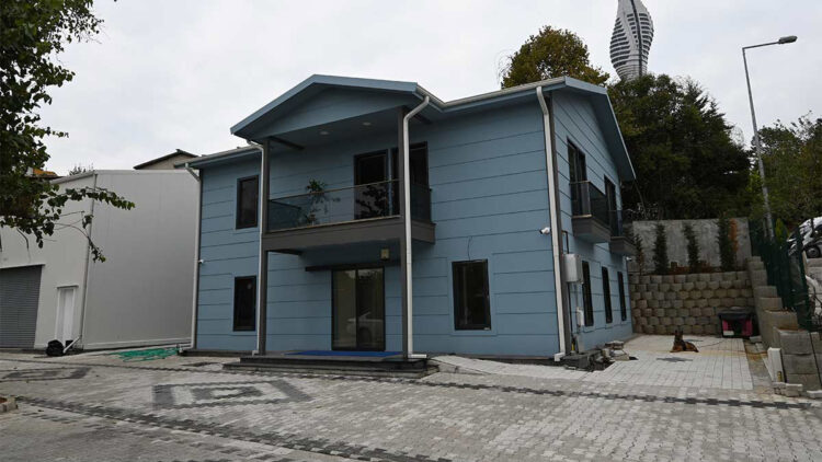 Deprem sonrası çelik prefabrik evlere talep arttı
