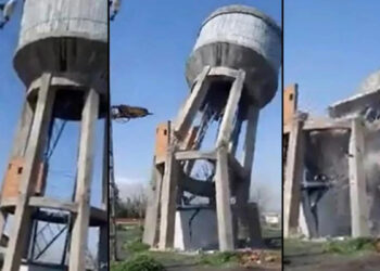 depremde hasar gören su kulesi yıkıldı