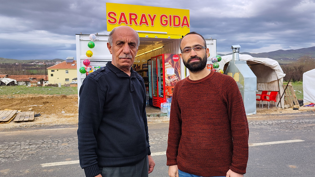 Malatya'nın Battalgazi ilçesinde deprem felaketinde yıkılan 21 yıllık ekmek teknesine yeniden kavuştu; öğretmene iş kapısı oldu.