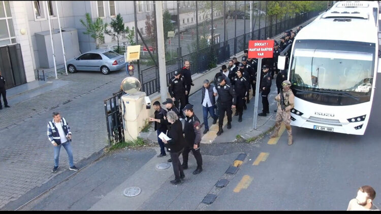 Diyarbakır'daki kökünü kurutma operasyonu'nda 133 kişi tutuklandı