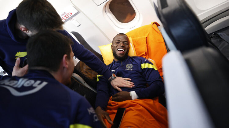 Tüm sevgi mesajlarınız için teşekkür ederim