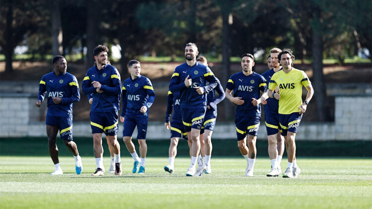 Fenerbahçe Başakşehir'e 5 eksikle konuk olacak