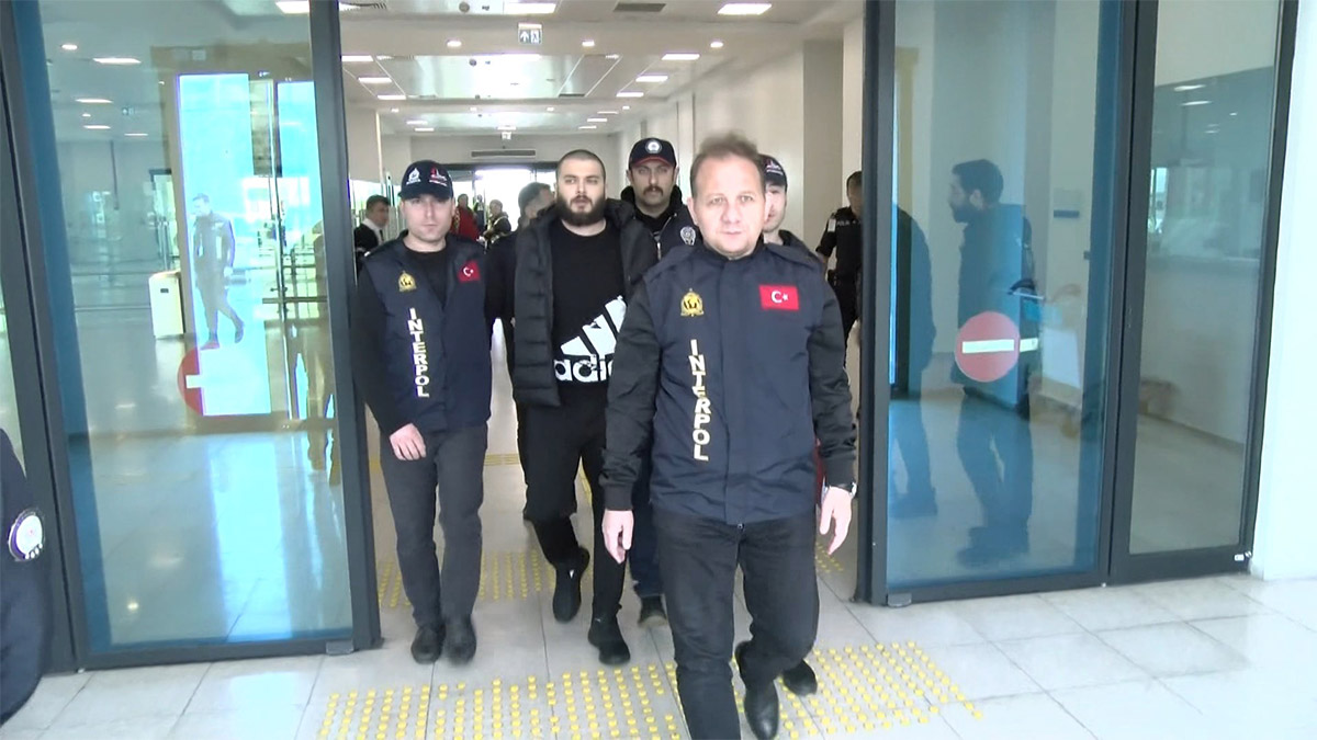 Kripto Faruk'a ait dijital materyaller özel kutu içinde getirildi