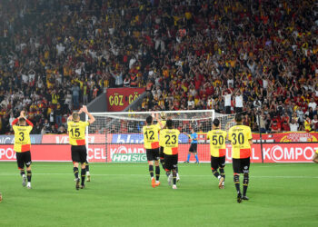 Göztepe'de taraftar dillere destan oldu