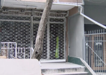 Güngören'de berber dükkanı kurşunlandı
