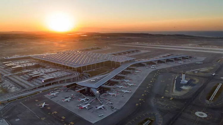 İstanbul havalimanı'na en i̇yi aile dostu uluslararası havalimanı ödülü