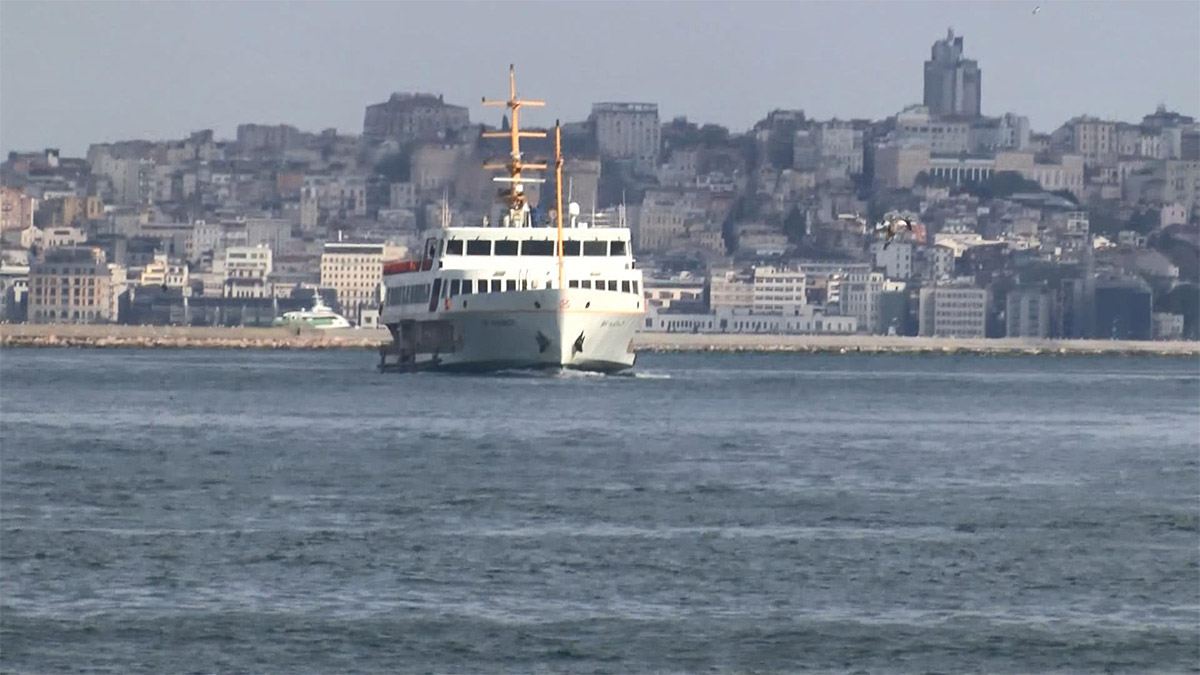 İstanbul Boğazında düdük çalma eylemi