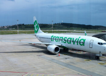 Transavia yolcuları Adnan Menderes'te karşılandı