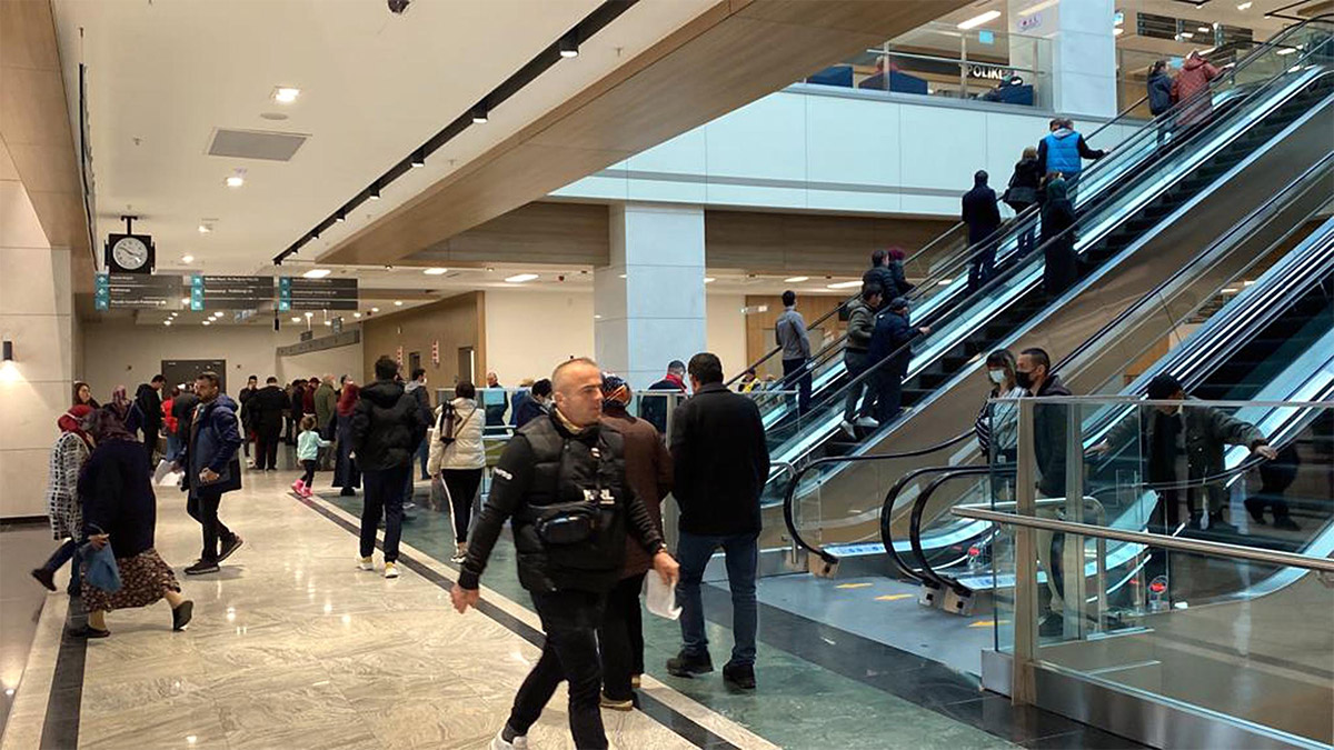 Tekirdağ Dr. İsmail Fehmi Cumalıoğlu Şehir Hastanesi Kardiyoloji Uzmanı Dr. Kubilay Erselcan kalp pili takılma sayısının arttığını dikkat çekerek, "Kalp pili takılmasının artmasının sebebi ritim bozukluğu hastalarının artması" dedi.