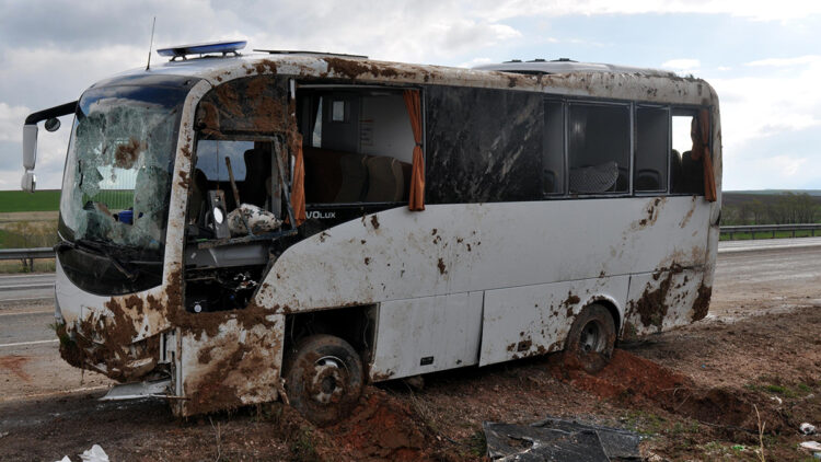 Kayseri'de cezaevi nakil aracı devrildi; 1 mahkum öldü