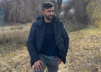 Lokomotifin TIR'a çarptığı kazada sürücü öldü