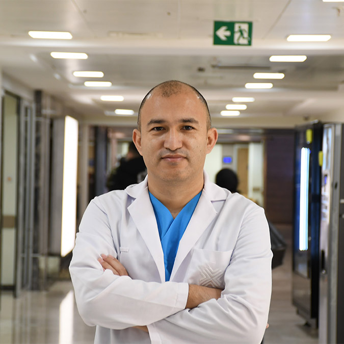 Medipol Mega Üniversite Hastanesi Ortopedi ve Travmatoloji Bölümünden Op. Dr. Merdan Artuç, 30 yaş altı genç ve aktif spor yapan erkeklerde daha sık görülen köprücük kemiği kırıklarına karşı uyardı.