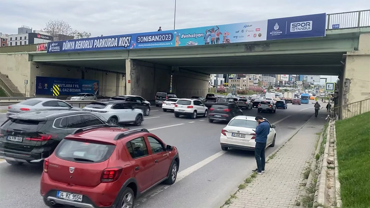 Maltepe kavşak köprüsünün betonu döküldü itfaiye önlem aldı