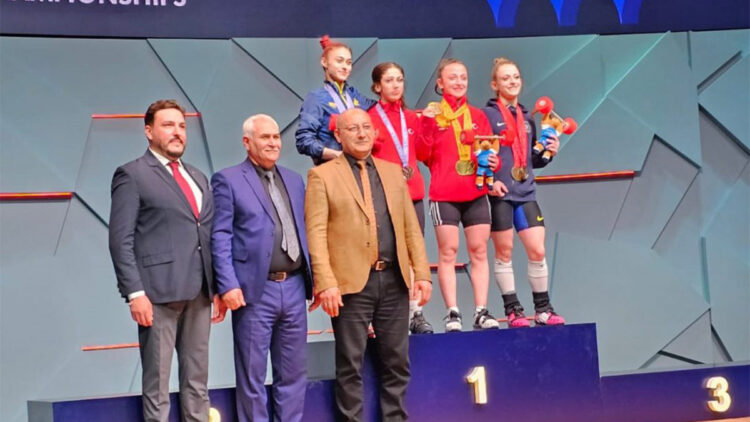 Büyükler Avrupa Halter Şampiyonası madalyayla başladı