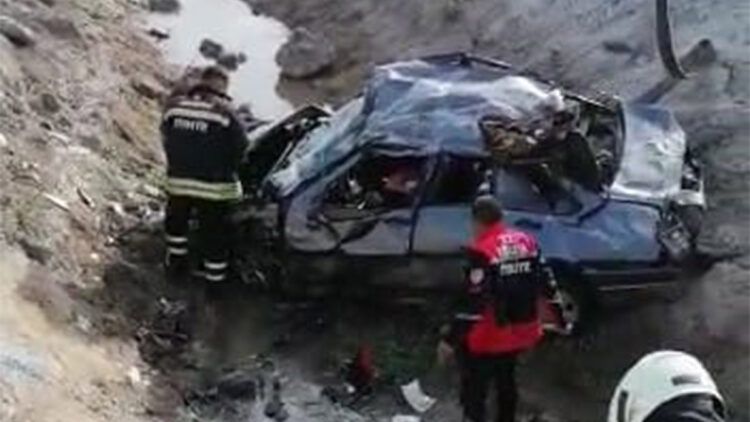 Amasya'da sulama kanalına devrilen otomobilin sürücüsü ve annesi öldü